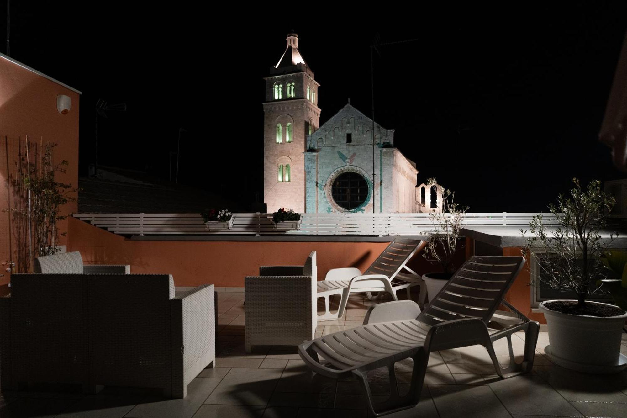 Duomo Guest House Barletta Esterno foto